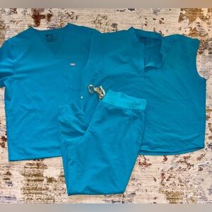 Figs Teal Bundle of 3 Scrub Set